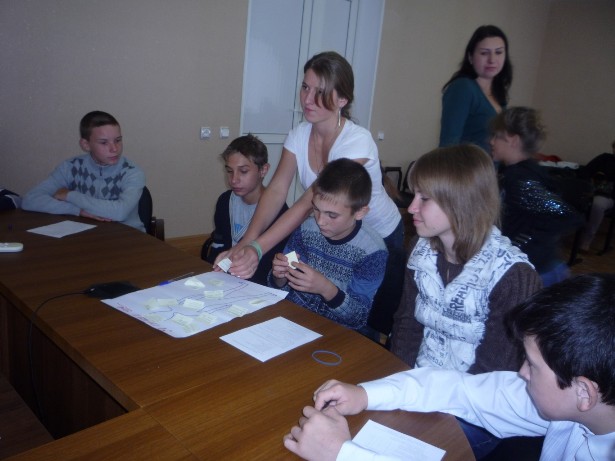 Круглый стол для подростков из замещающих семей 